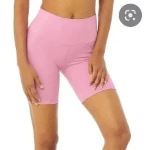alo yoga ピンク ヨガレギンス XXS ALO Yoga | Shorts | Alo Highwaisted Biker Short Xxs Parisian